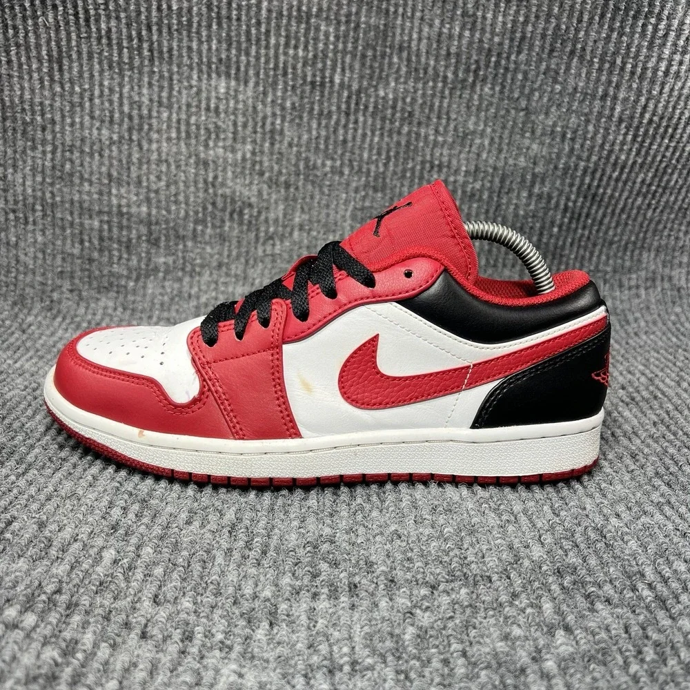 Jordan 1 Low Bulls Men's Size 8 Reverse Black Toe Red Basketball Shoe 55355-163